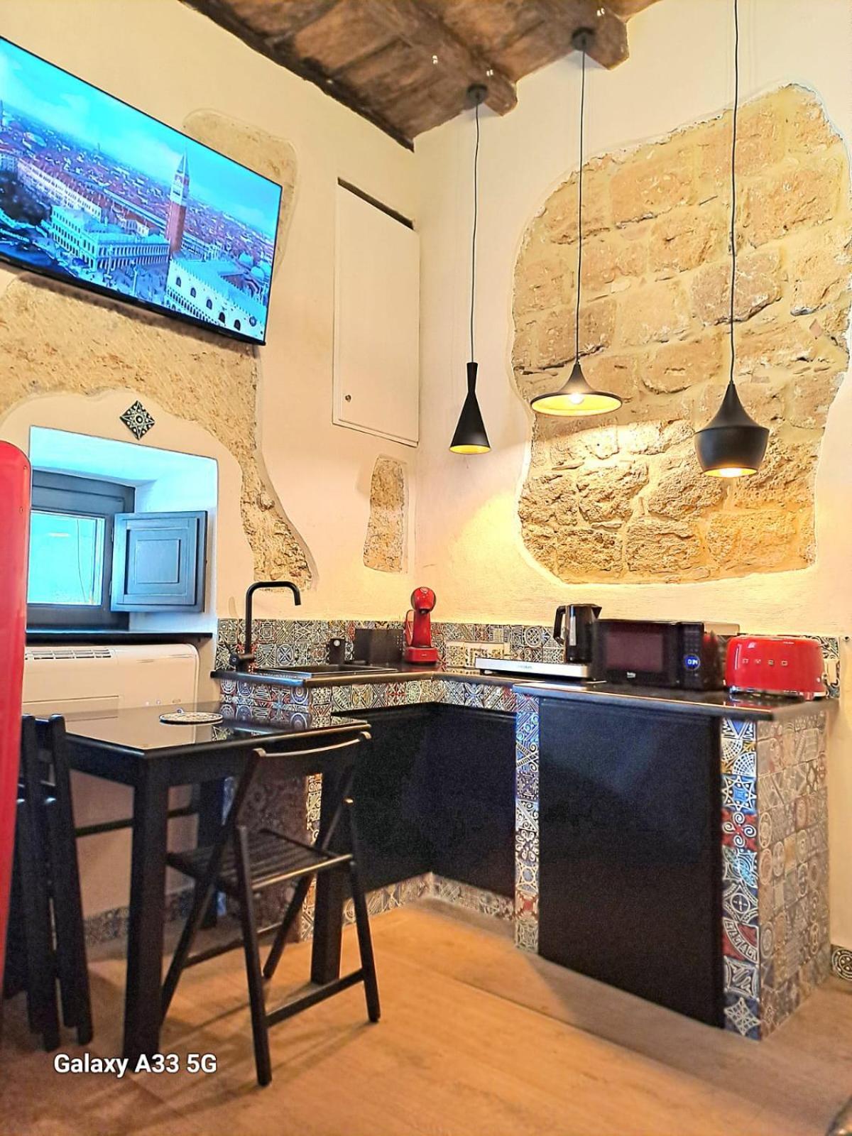 Rifugio Dei Frati Apartment Palermo Exterior photo